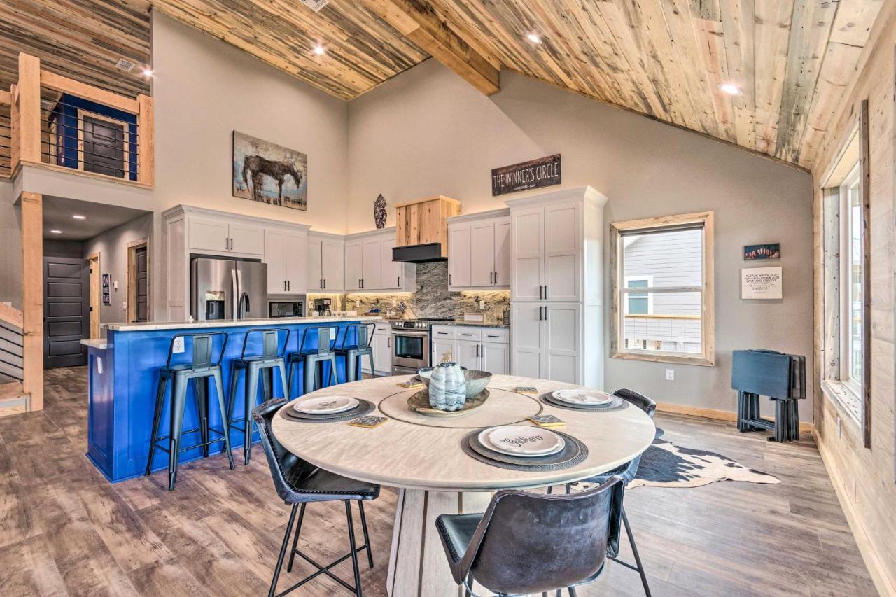 Upscale Riverfront Home With Beach And Fire Pit! Glenwood Eksteriør billede
