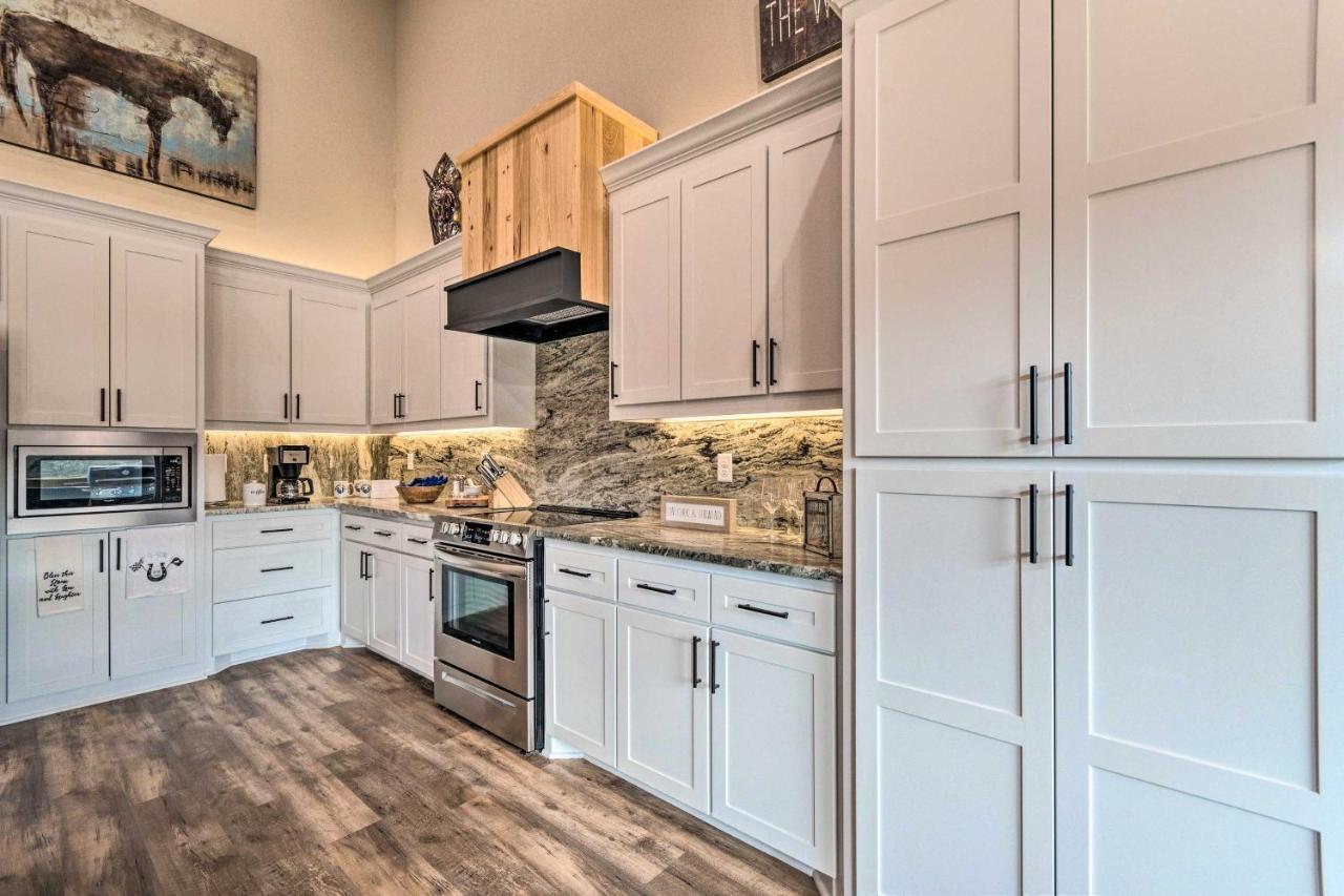 Upscale Riverfront Home With Beach And Fire Pit! Glenwood Eksteriør billede