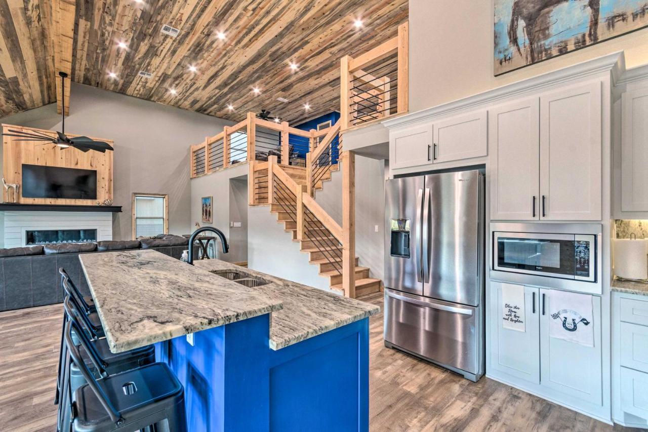 Upscale Riverfront Home With Beach And Fire Pit! Glenwood Eksteriør billede