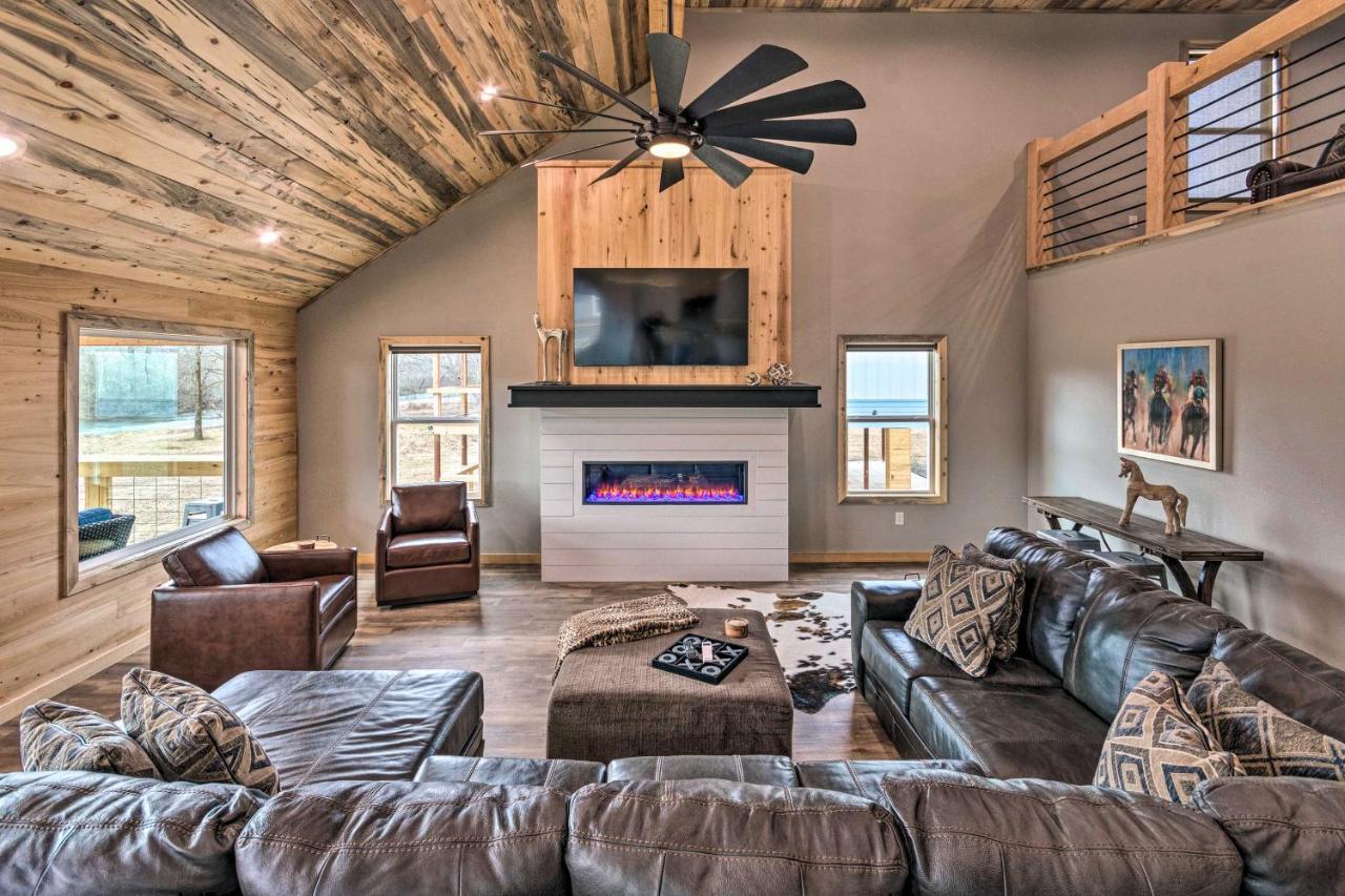 Upscale Riverfront Home With Beach And Fire Pit! Glenwood Eksteriør billede